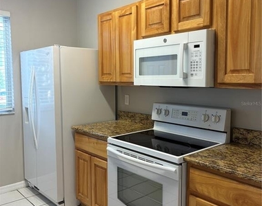 18143 Paradise Point Drive - Photo Thumbnail 12