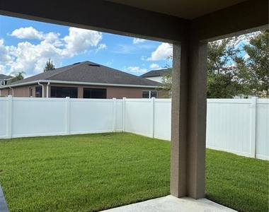 5401 Suncatcher Drive - Photo Thumbnail 34
