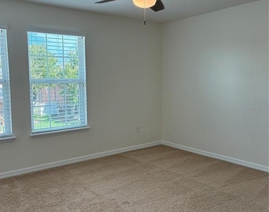 5401 Suncatcher Drive - Photo Thumbnail 24