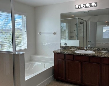 5401 Suncatcher Drive - Photo Thumbnail 26