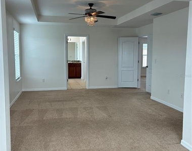 5401 Suncatcher Drive - Photo Thumbnail 32
