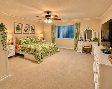 3062 Eastland Boulevard - Photo Thumbnail 6