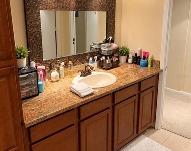 3062 Eastland Boulevard - Photo Thumbnail 8