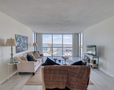 100 Pierce Street - Photo Thumbnail 1