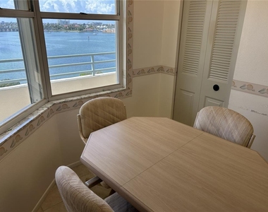 7922 Sailboat Key Boulevard S - Photo Thumbnail 3