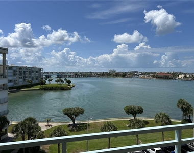 7922 Sailboat Key Boulevard S - Photo Thumbnail 28
