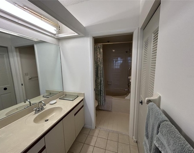 7922 Sailboat Key Boulevard S - Photo Thumbnail 19