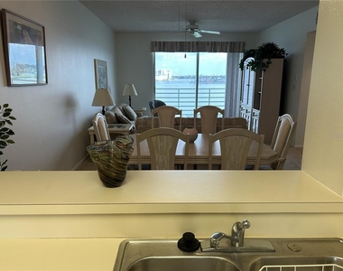 7922 Sailboat Key Boulevard S - Photo Thumbnail 5