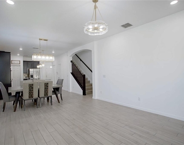 4245 Cypress Glades Lane - Photo Thumbnail 12