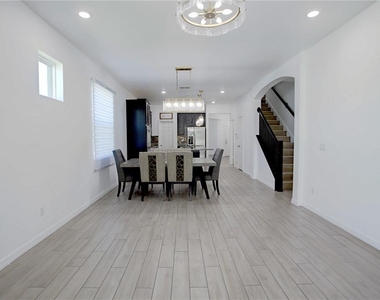 4245 Cypress Glades Lane - Photo Thumbnail 6