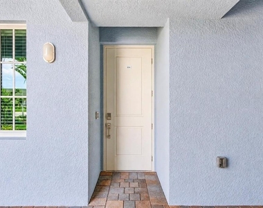 14191 Heritage Landing - Photo Thumbnail 5