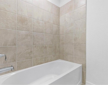 14191 Heritage Landing - Photo Thumbnail 28