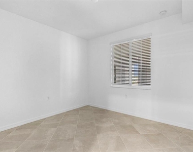 14191 Heritage Landing - Photo Thumbnail 27