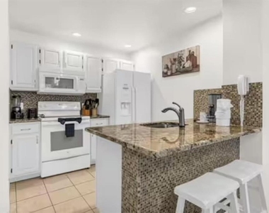 4015 Venetian Bay Drive - Photo Thumbnail 4