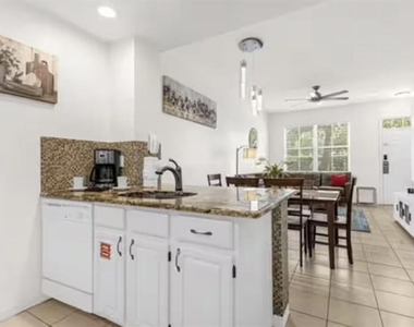 4015 Venetian Bay Drive - Photo Thumbnail 5