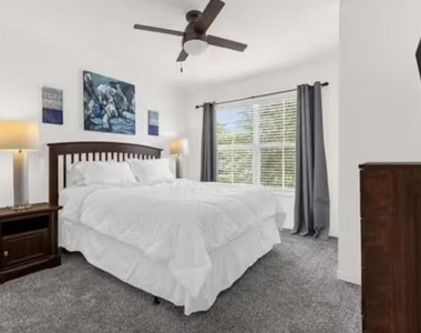 4015 Venetian Bay Drive - Photo Thumbnail 10