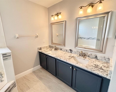 1711 Redfin Way - Photo Thumbnail 12