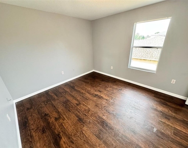 1711 Redfin Way - Photo Thumbnail 19