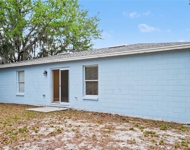 526 Finch Court - Photo Thumbnail 10