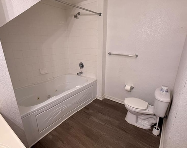 2205 San Vittorino Circle - Photo Thumbnail 7