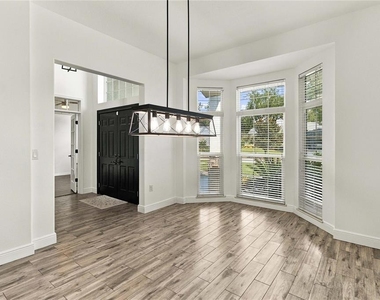 5232 Hammock Circle - Photo Thumbnail 7