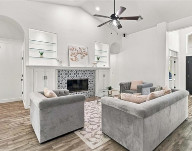 5232 Hammock Circle - Photo Thumbnail 15