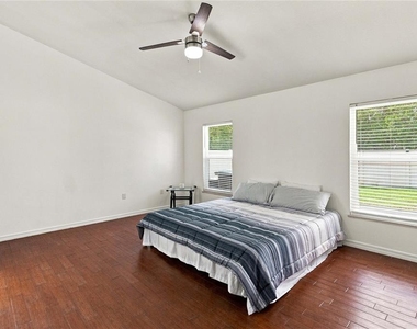 5232 Hammock Circle - Photo Thumbnail 23