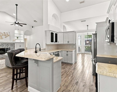 5232 Hammock Circle - Photo Thumbnail 17