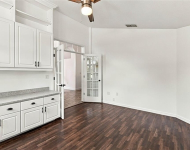 5232 Hammock Circle - Photo Thumbnail 11