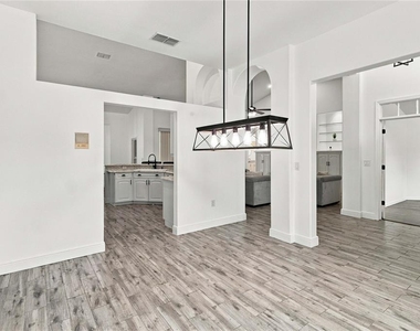 5232 Hammock Circle - Photo Thumbnail 6