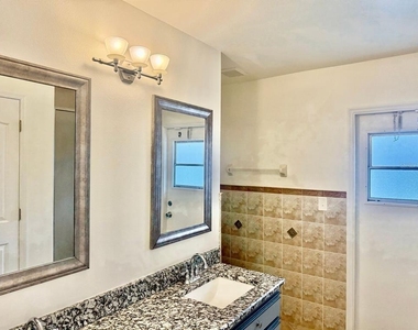 5624 Mandarin Court - Photo Thumbnail 17