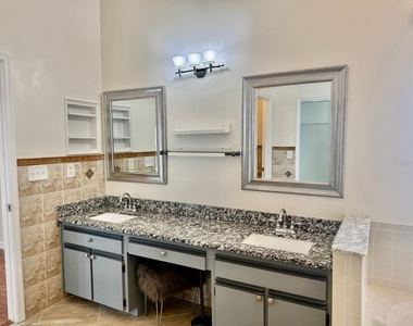 5624 Mandarin Court - Photo Thumbnail 15