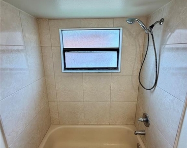 1109 Dartford Drive - Photo Thumbnail 8