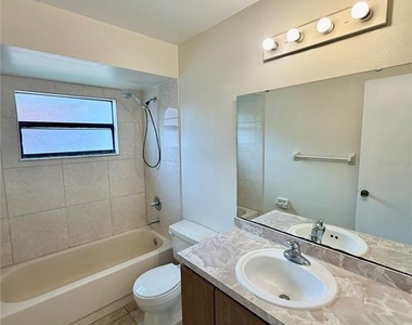1109 Dartford Drive - Photo Thumbnail 5