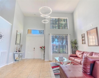 424 Cinnamon Drive - Photo Thumbnail 5