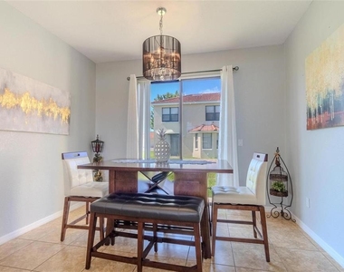 424 Cinnamon Drive - Photo Thumbnail 6