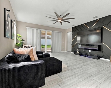 591 Lake Smart Boulevard - Photo Thumbnail 12