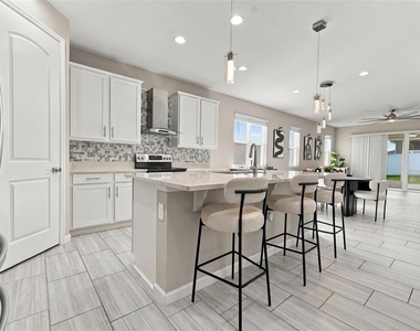 591 Lake Smart Boulevard - Photo Thumbnail 6
