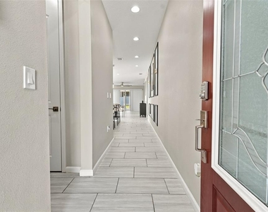 591 Lake Smart Boulevard - Photo Thumbnail 5