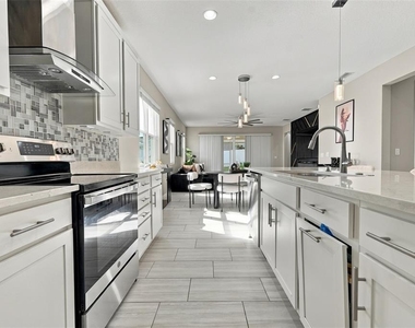 591 Lake Smart Boulevard - Photo Thumbnail 10