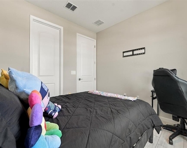 591 Lake Smart Boulevard - Photo Thumbnail 40