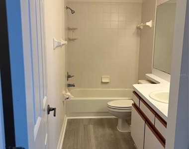 423 Eagle Ridge Drive - Photo Thumbnail 8