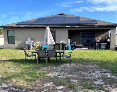 2121 Hibiscus Place - Photo Thumbnail 10