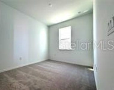 1238 Normandy Drive - Photo Thumbnail 9