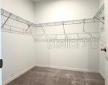 1238 Normandy Drive - Photo Thumbnail 8