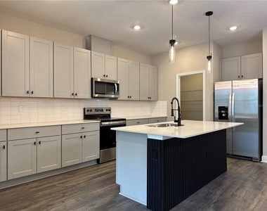16308 Hamlin Hills Road - Photo Thumbnail 11