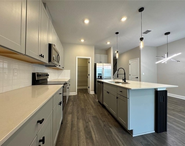 16308 Hamlin Hills Road - Photo Thumbnail 12