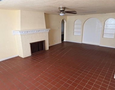 216 Desoto Road - Photo Thumbnail 1