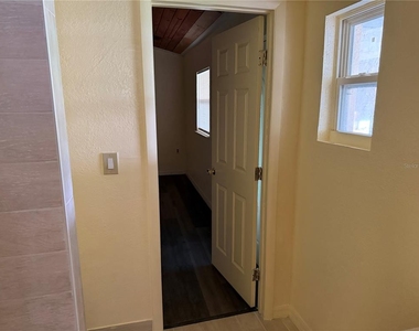 216 Desoto Road - Photo Thumbnail 3