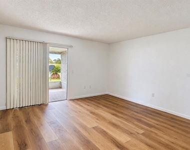 259 Winter Ridge Boulevard - Photo Thumbnail 4